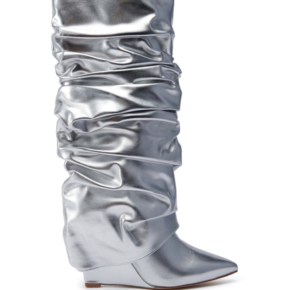Azalea Wang "Glistening CoverGirl"  Metallic Silver Ankle Boots - Picture 9 of 11